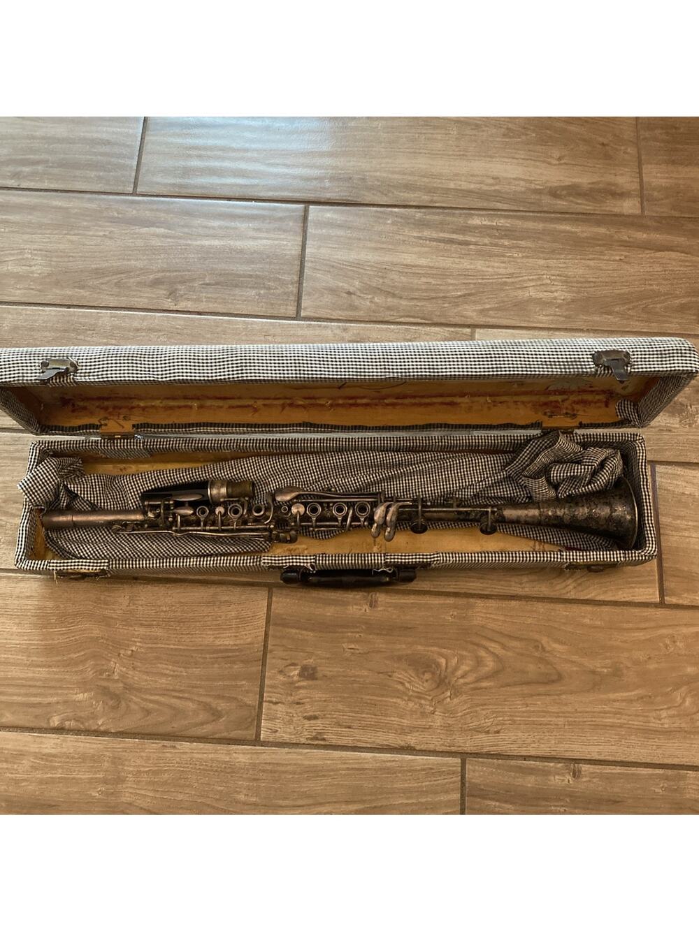 Vintage PEDLER CO METAL CLARINET Elkhart Indiana USA (Unknown Condition) & Case
